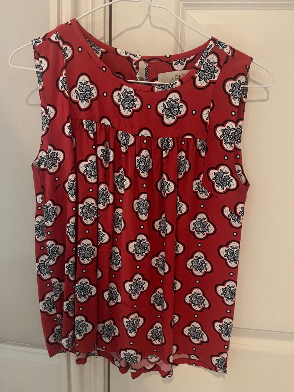 LOFT Red Floral Medallion Sleeveless Blouse